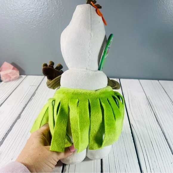 Disney - Frozen Olaf Aloha Plus w/ Disney World Pin. - Picture 3 of 10